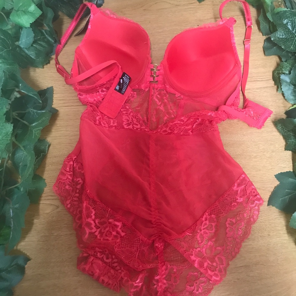 Red Lingerie brand new - Picture 3 of 3